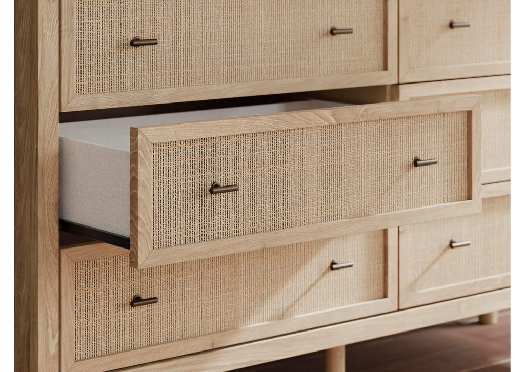 Cielden King Panel Bed with Dresser detail