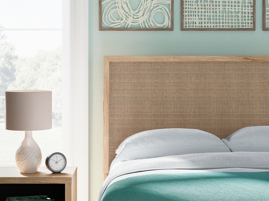 Cielden Full Panel Bed in Two-tone, detail view