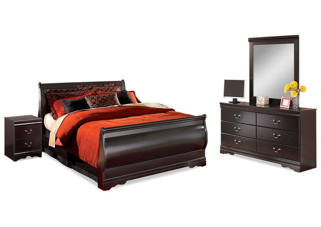 Huey Vineyard Queen Sleigh Bed with Mirrored Dresser and Nightstand