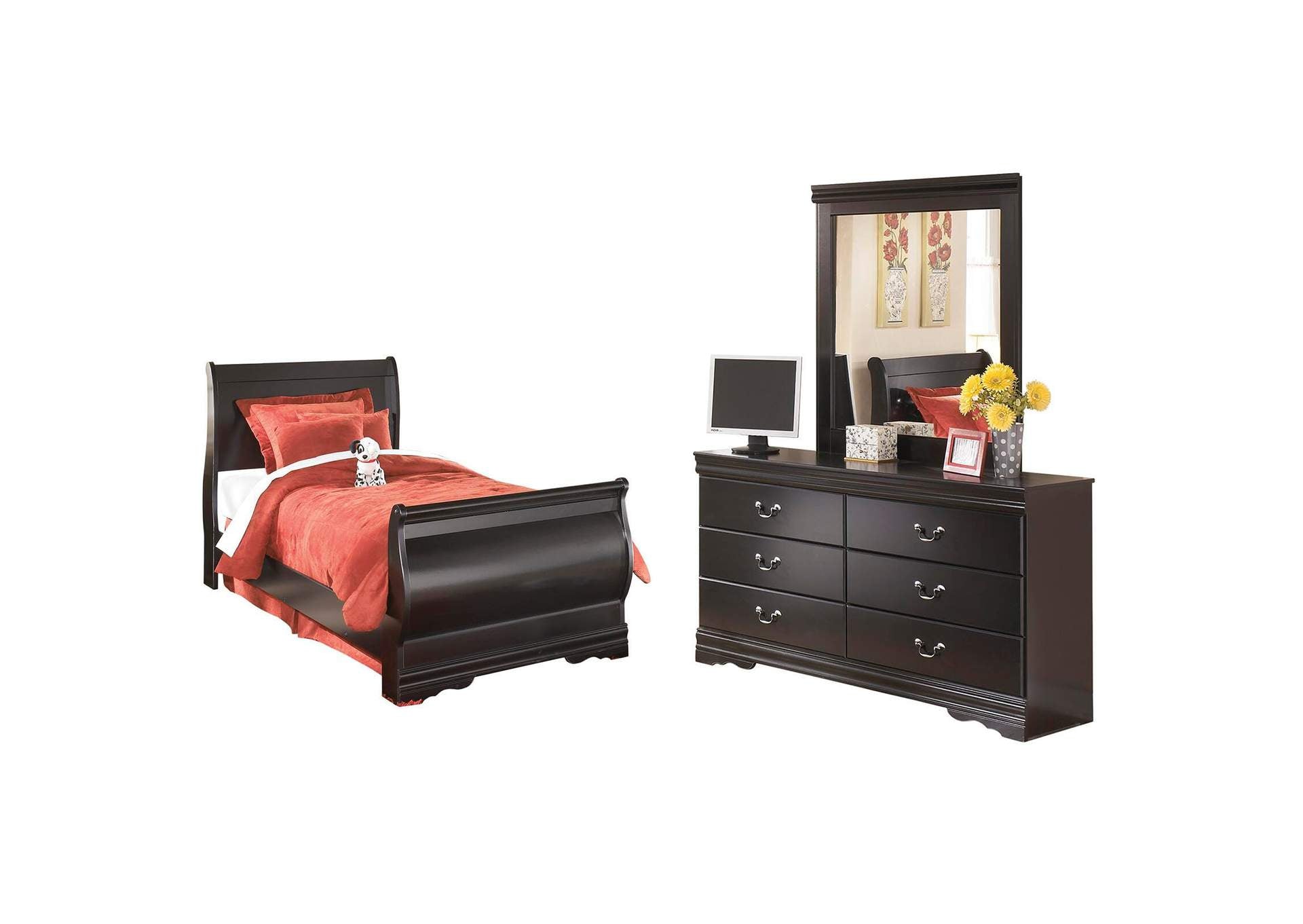 Huey Vineyard Full Sleigh Bed with Mirrored Dresser