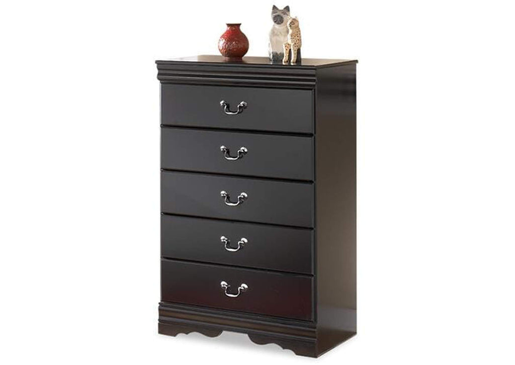 Huey Vineyard Chest of Drawers