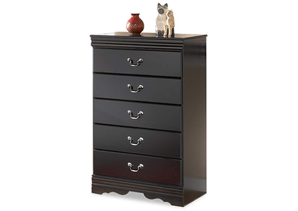 Huey Vineyard Chest of Drawers