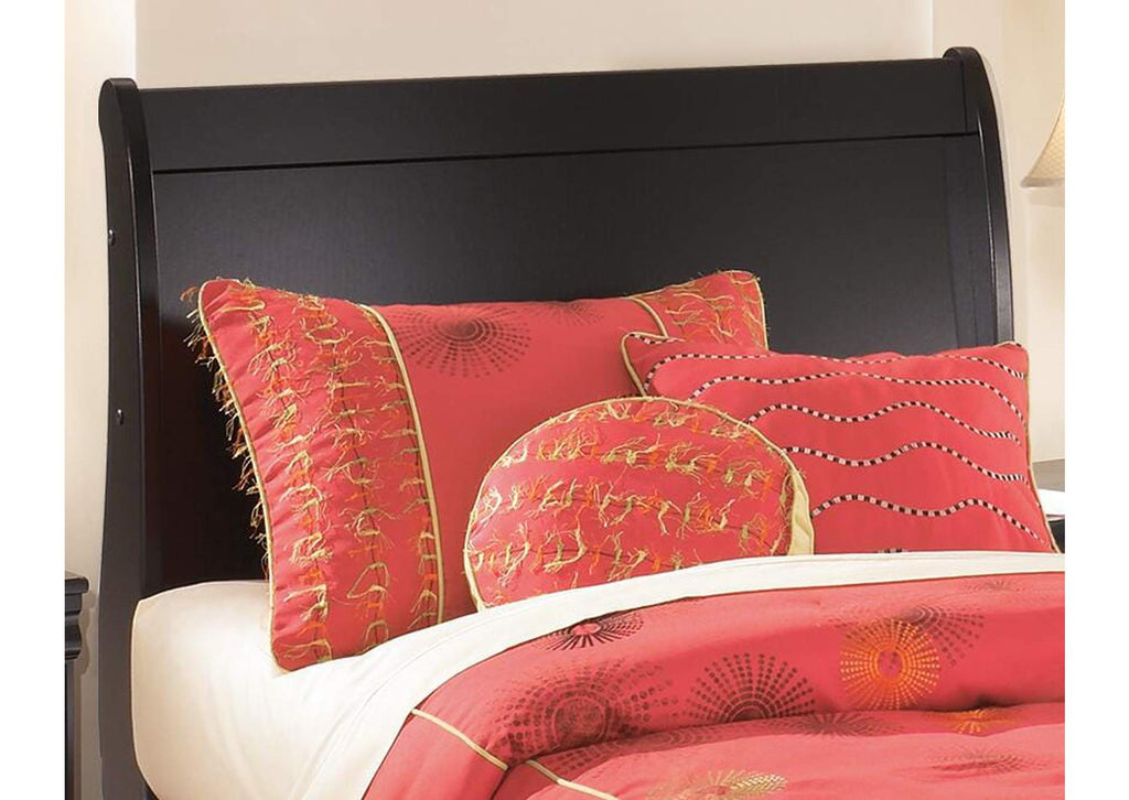 Huey Vineyard Twin Sleigh Headboard Bed with Mirrored Dresser and 2 Nightstands room view