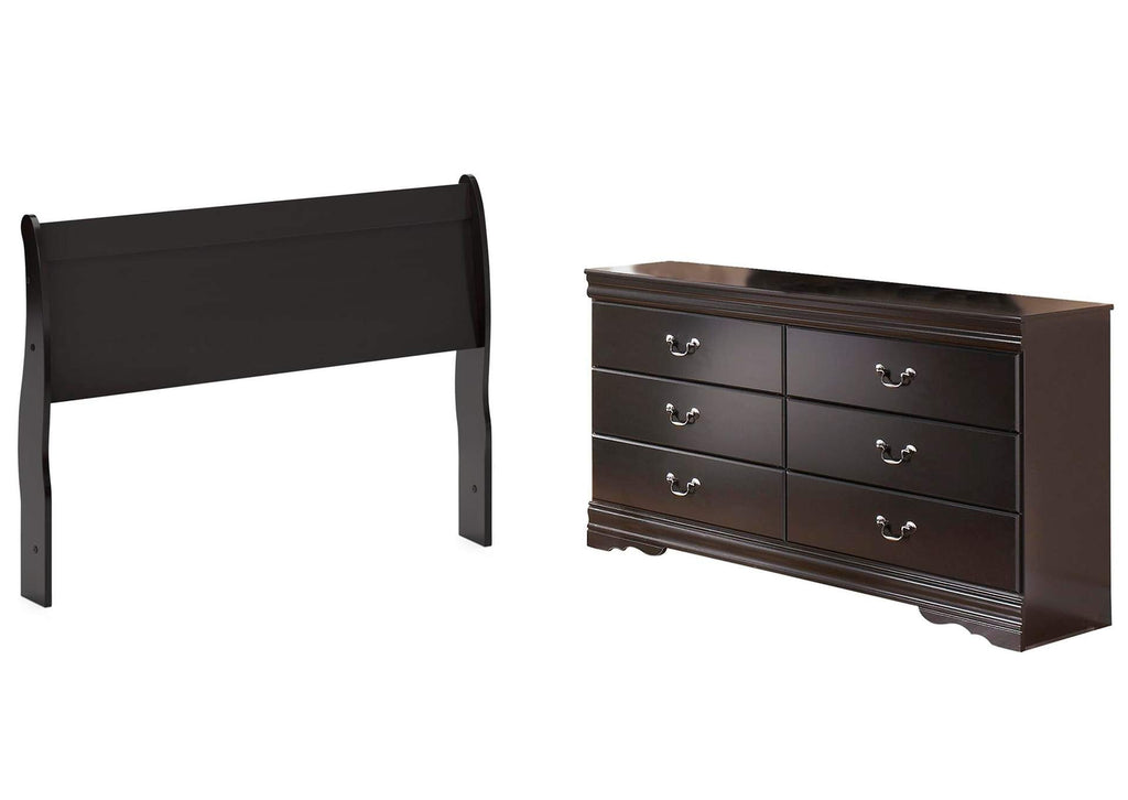 Huey Vineyard Queen Sleigh Headboard Bed with Dresser