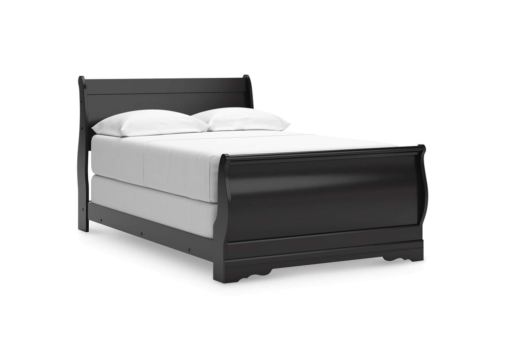 Huey Vineyard Full Sleigh Bed angled view