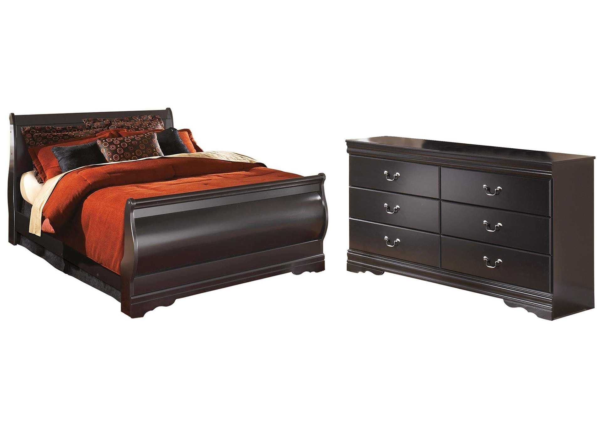 Huey Vineyard Queen Sleigh Bed with Dresser