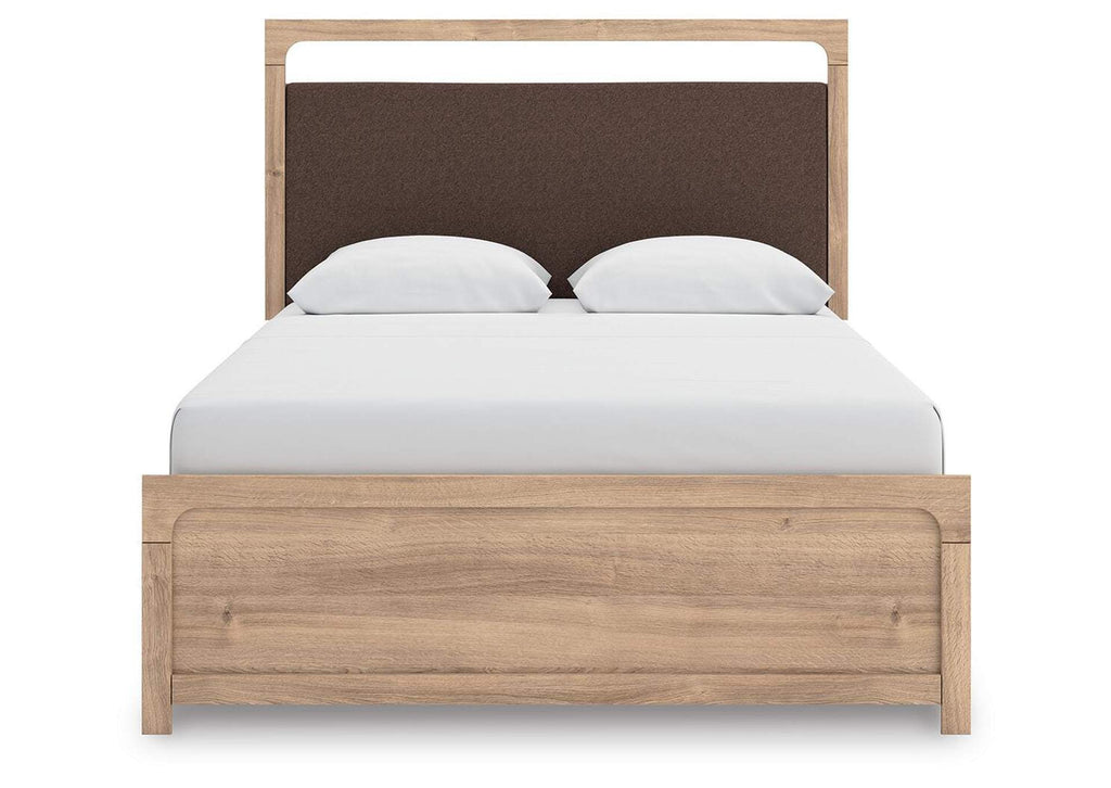 Hollymount Queen Upholstered Platform Bed, Dresser and Chest