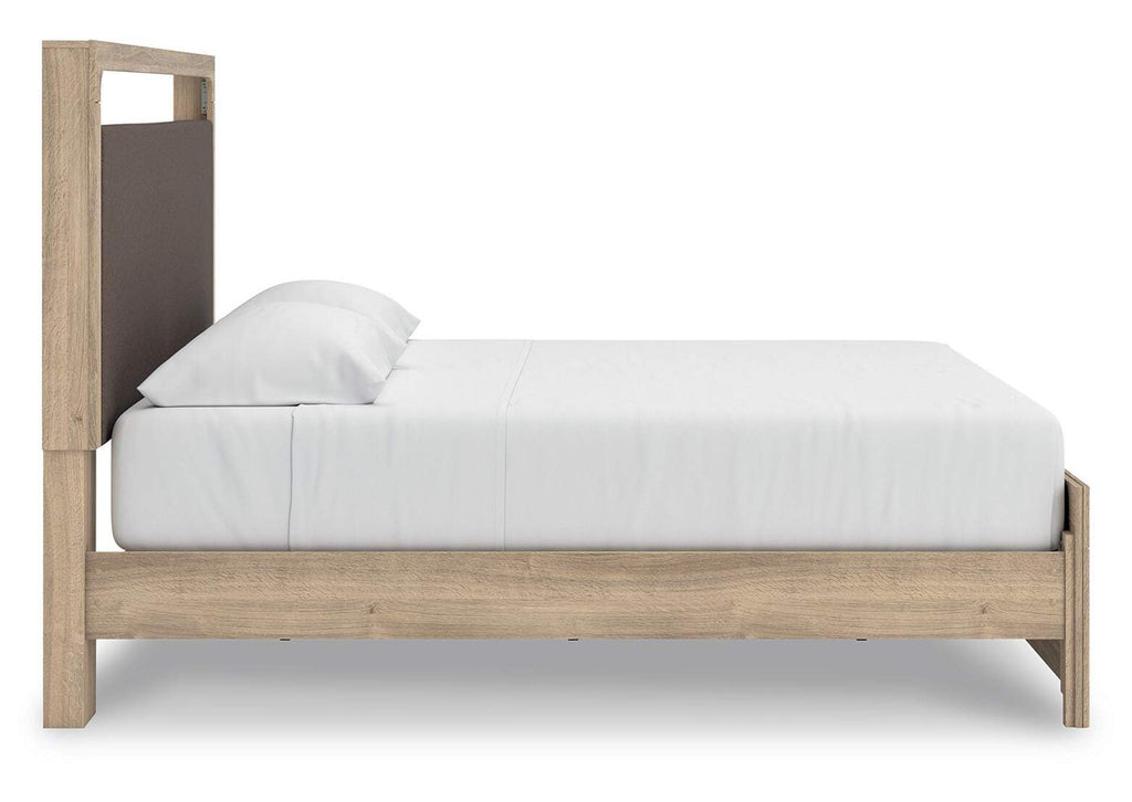 Hollymount King Upholstered Platform Bed, Dresser and Chest side view