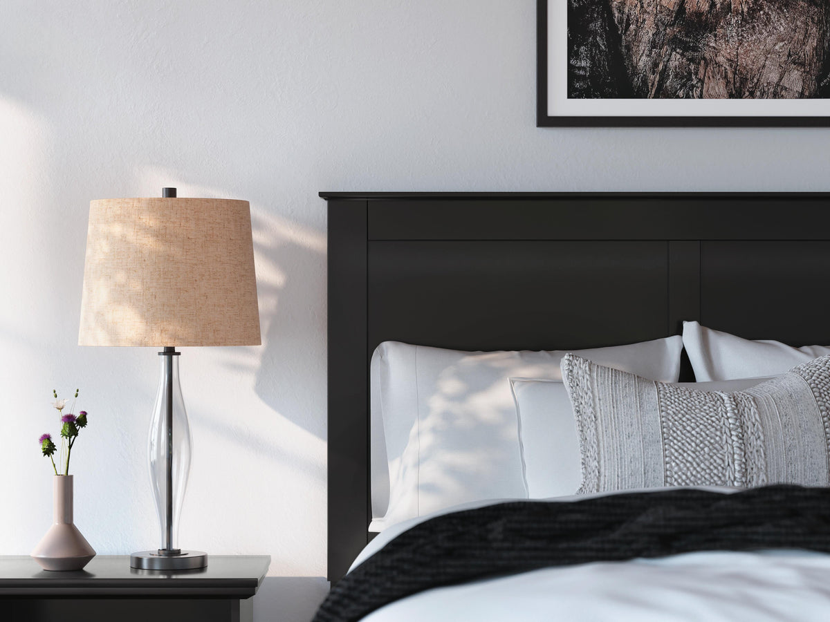 Maribel Full Panel Bed in Black, detail view