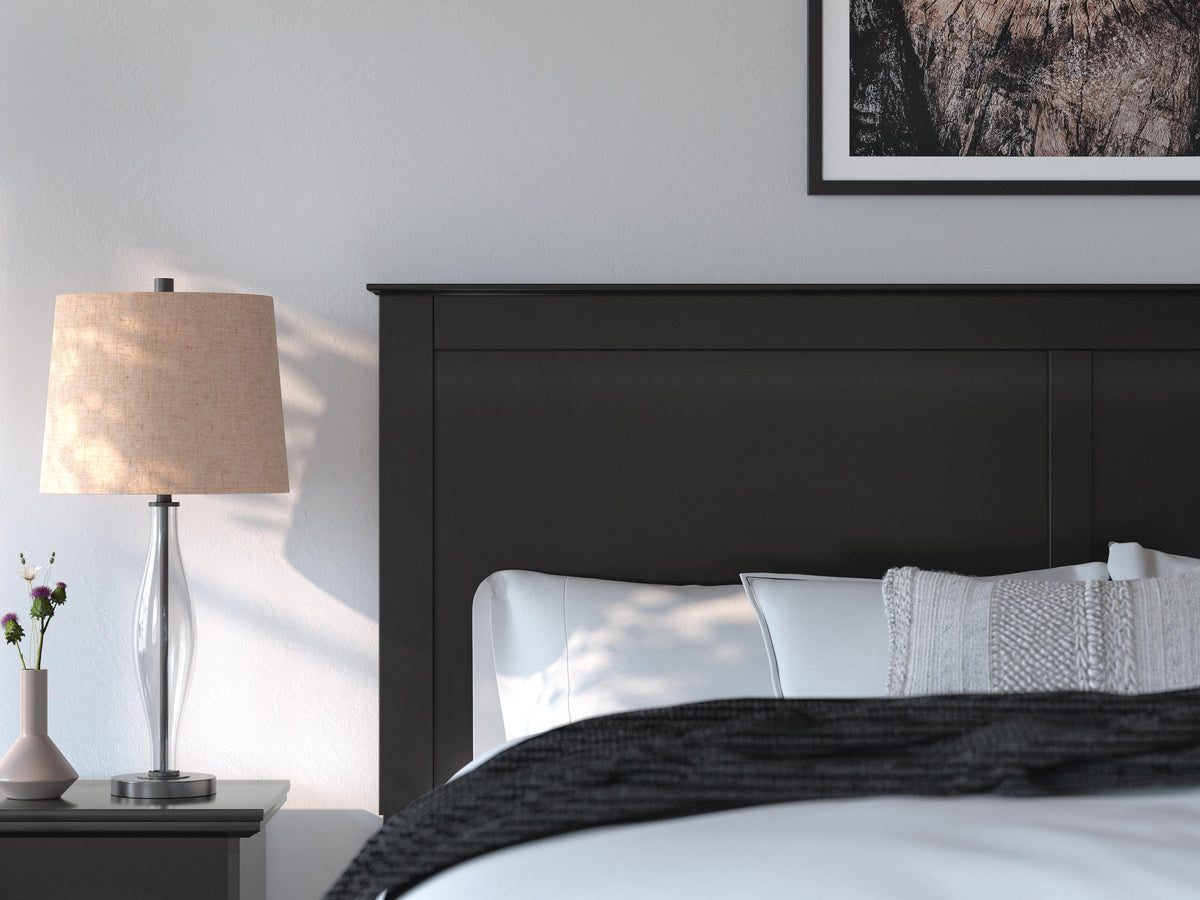 Maribel King Panel Bed in Black, detail view