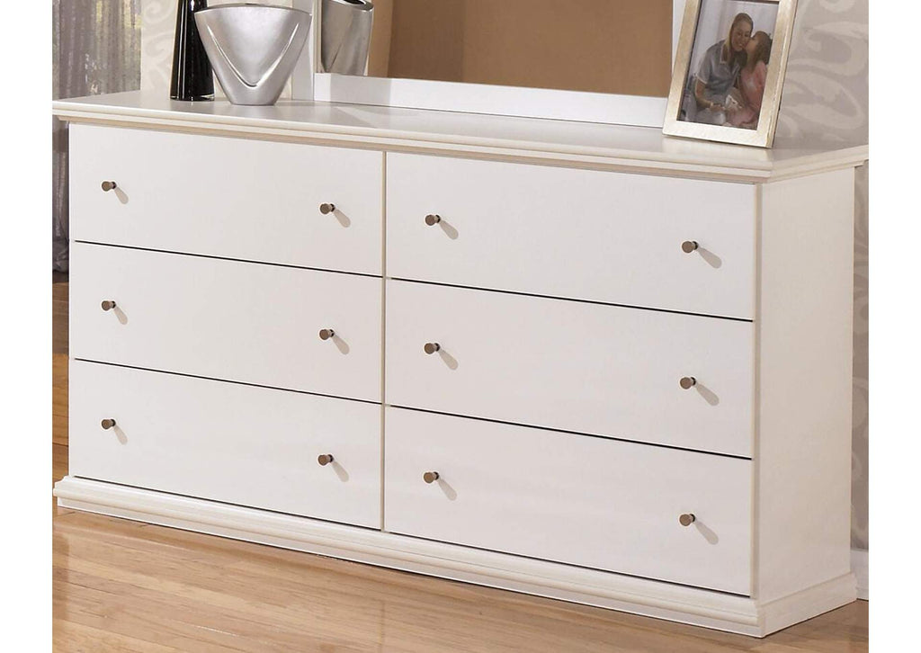 Bostwick Shoals Full Panel Bed and Dresser room view