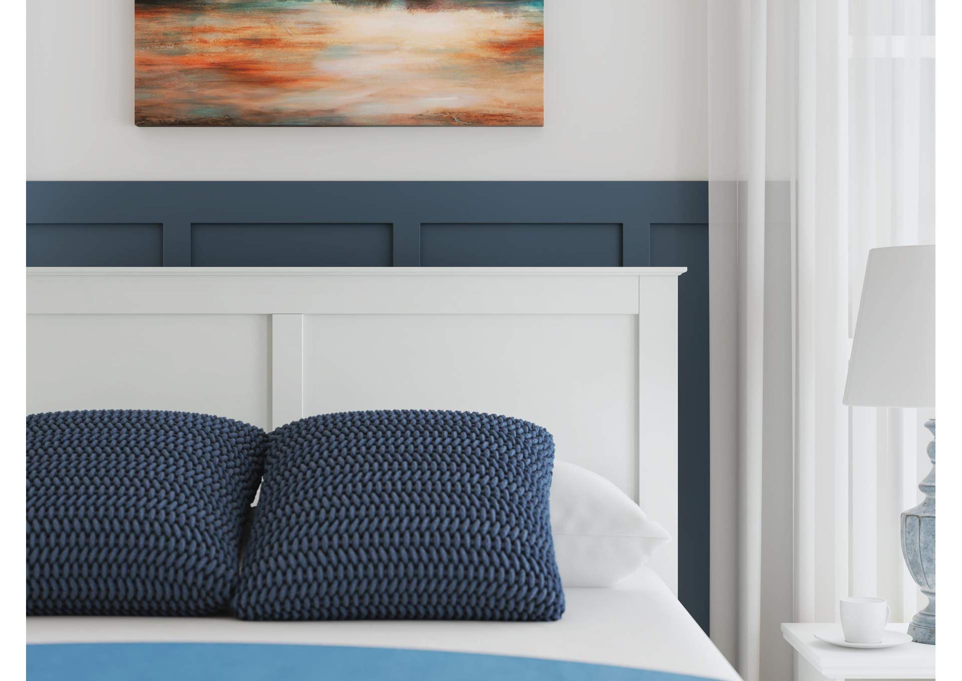 Bostwick Shoals Queen Panel Bed and Dresser detail