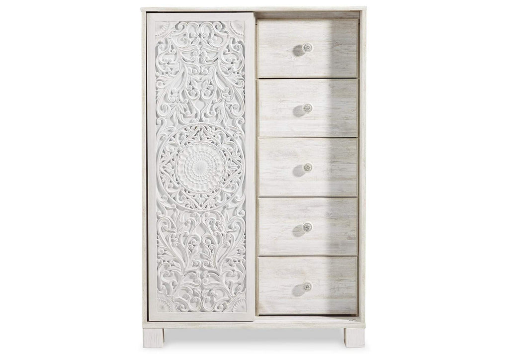 Paxberry Queen Panel Bed with Mirrored Dresser and Chest front view