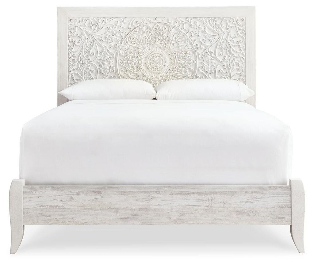 Paxberry Queen Panel Bed in Whitewash, front view