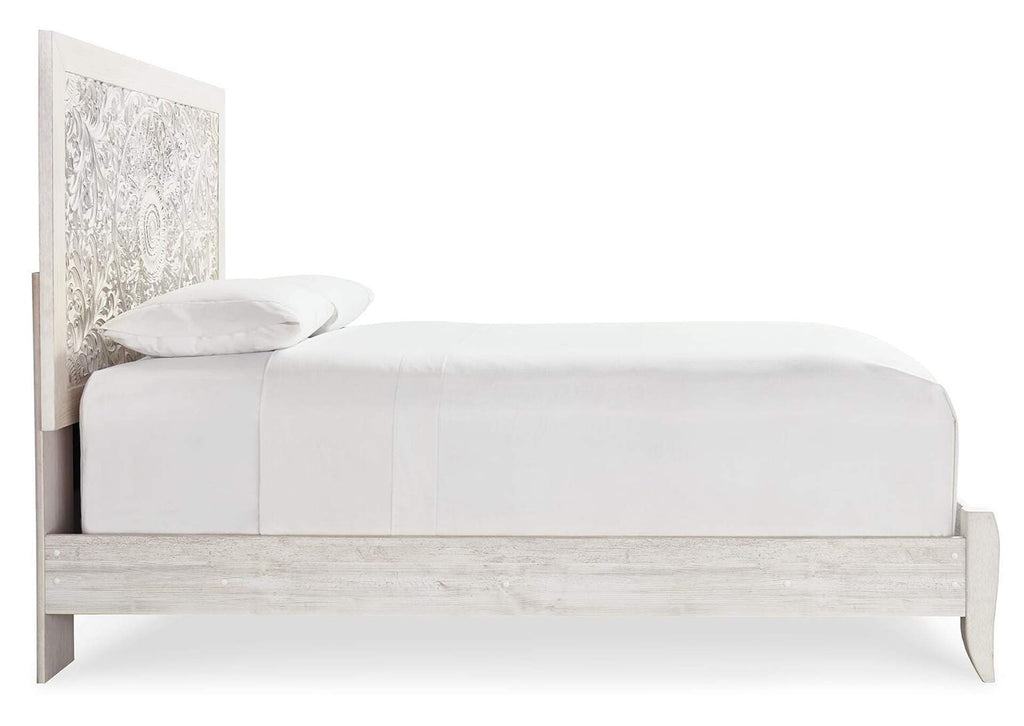 Paxberry Queen Panel Bed with Mirrored Dresser, Chest and Nightstand side view