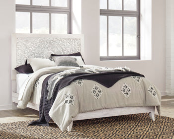 Paxberry Queen Panel Bed in Whitewash