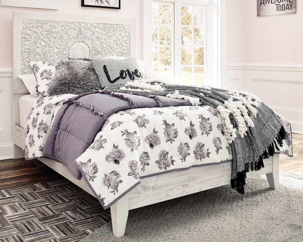 Paxberry Full Panel Bed in Whitewash, lifestyle view