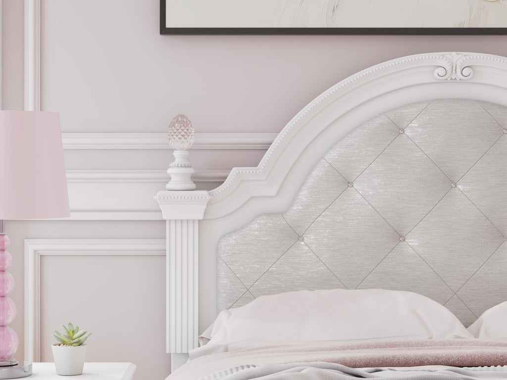Kozlani Full Upholstered Panel Bed in White, detail view
