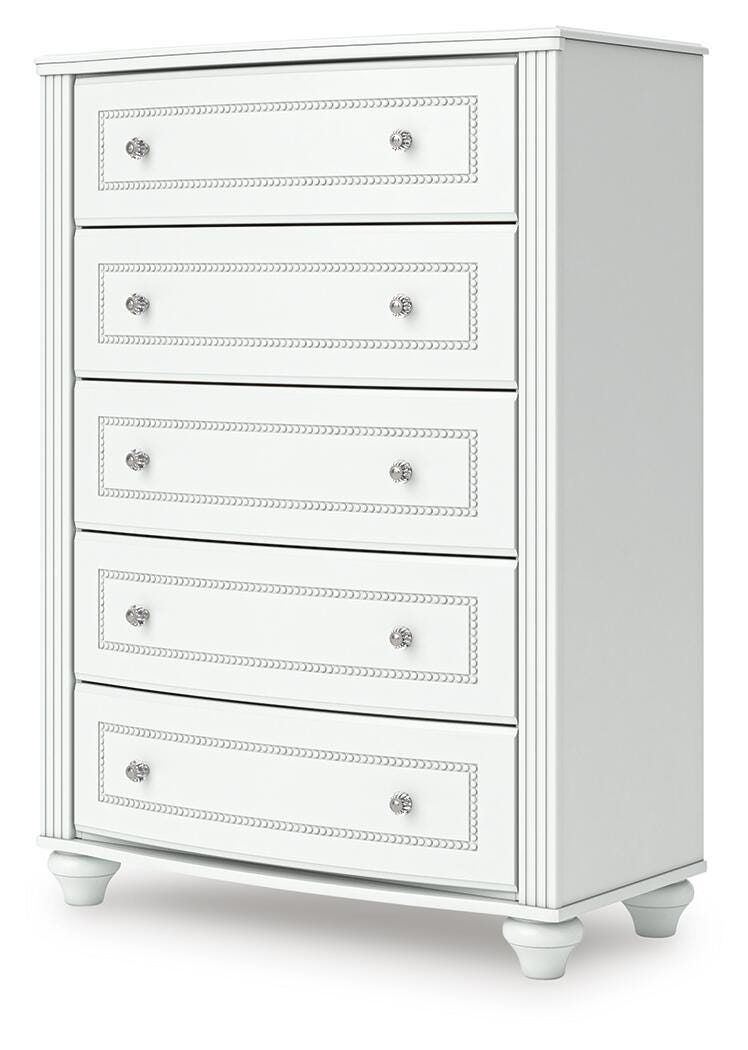 Kozlani Chest of Drawers in White, angle view
