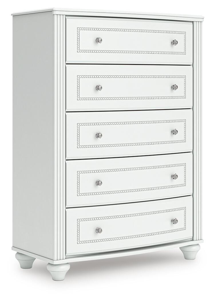 Kozlani Chest of Drawers in White, angle view