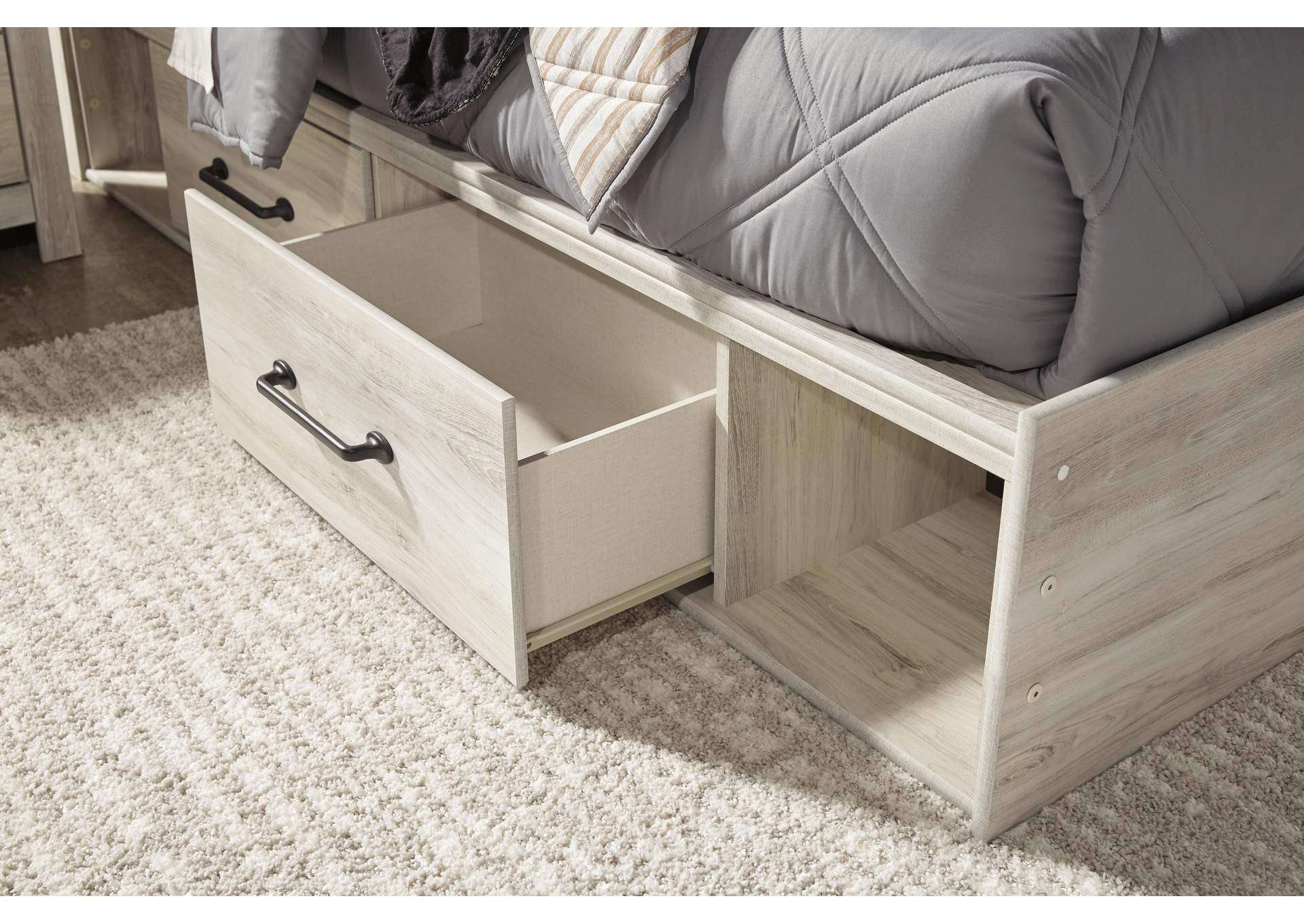 Cambeck Full Panel Bed with 2 Storage Drawers with Mirrored Dresser detail