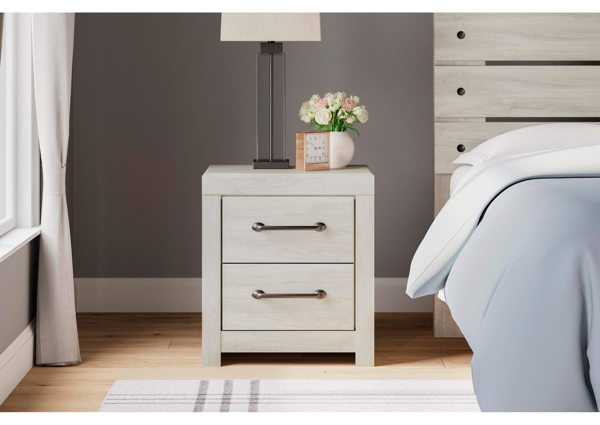 Cambeck Queen Panel Bed with Chest and Nightstand