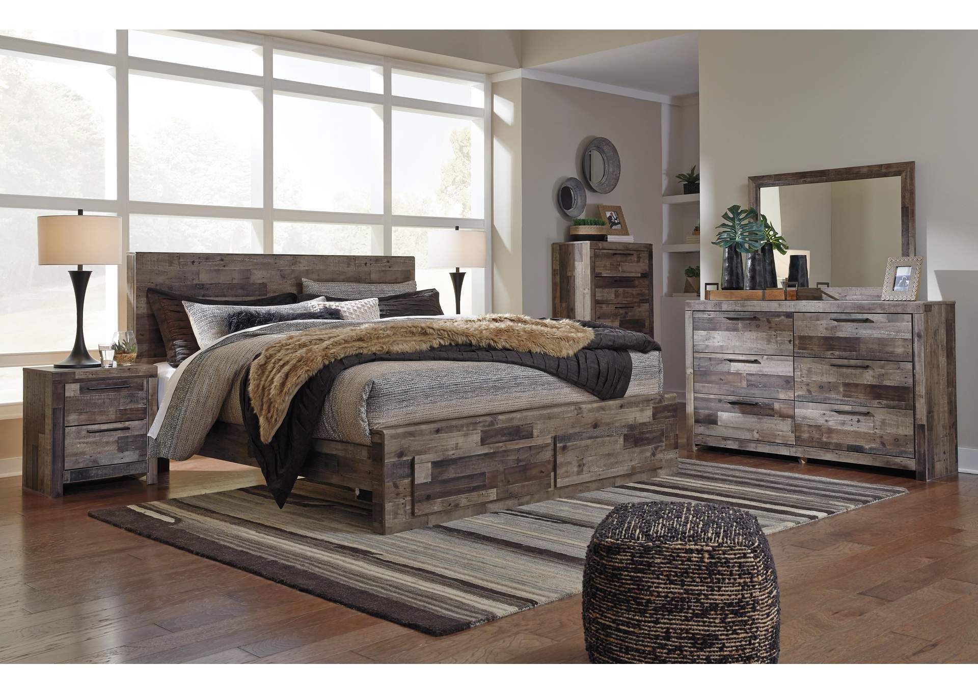 Derekson King Panel Bed with 2 Storage Drawers with Mirrored Dresser, Chest and 2 Nightstands