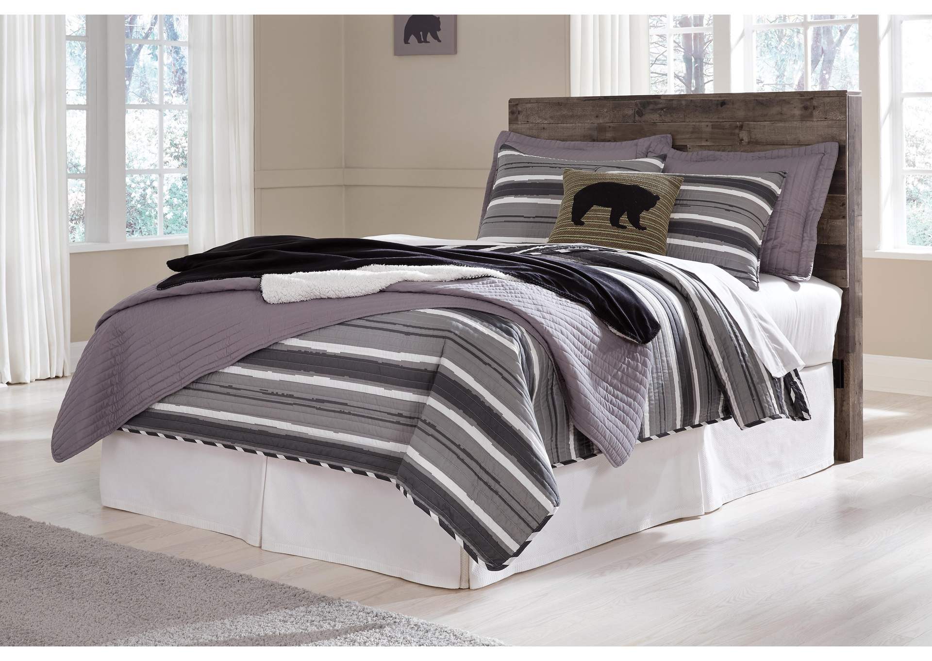 Derekson Full Panel Headboard Bed with Mirrored Dresser, Chest and Nightstand