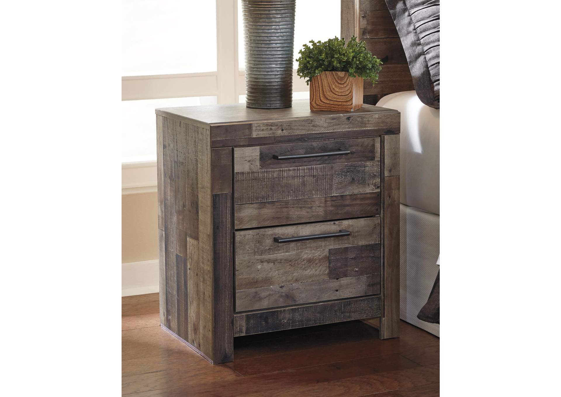 Derekson Queen Panel Bed with 2 Storage Drawers with Mirrored Dresser, Chest and 2 Nightstands room view