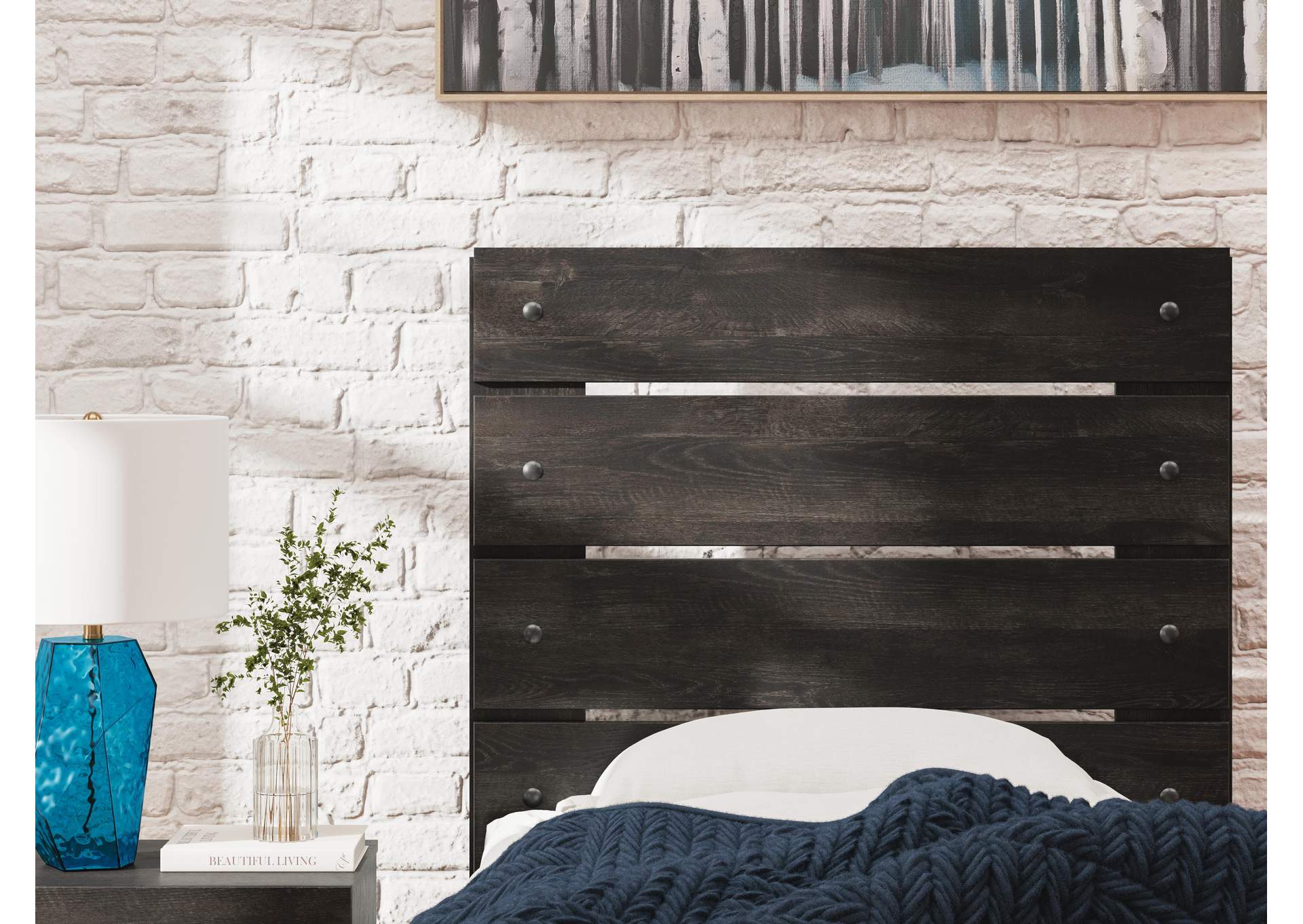 Delmorta Full Panel Bed, Dresser, Mirror and 2 Nightstands detail