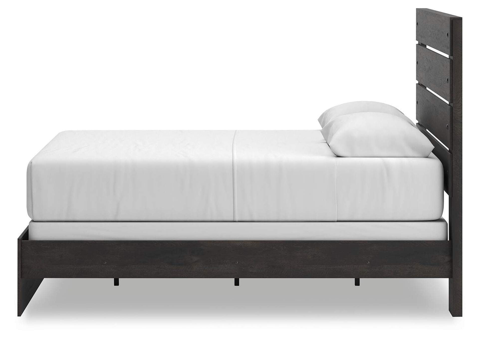 Delmorta Queen Panel Bed, Dresser, Mirror, Chest and 2 Nightstands side view