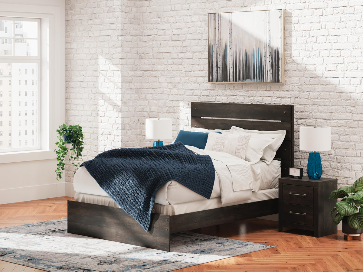 Hollivern Queen Panel Bed in Dark Gray, alternate view 2
