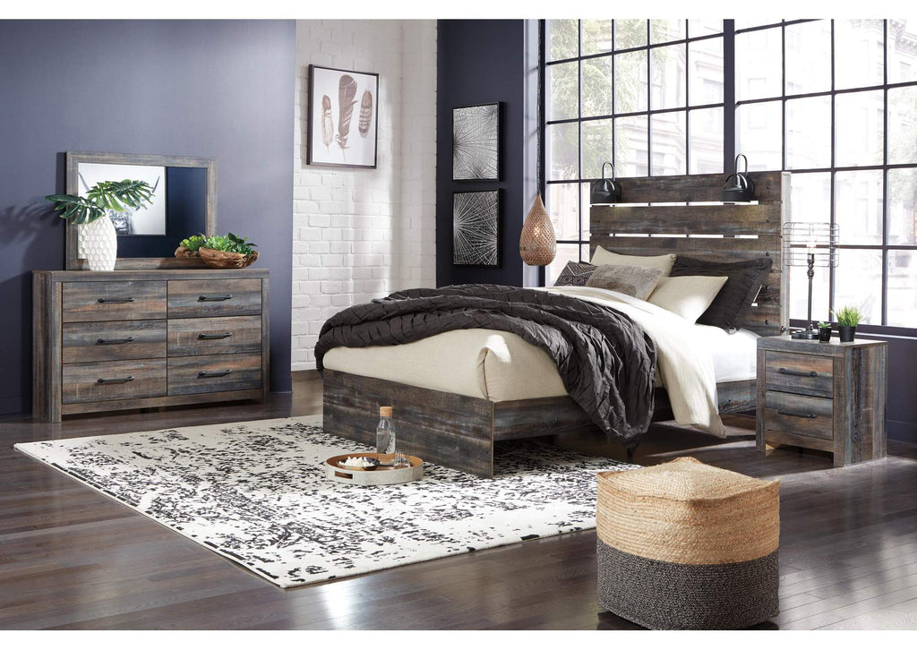 Drystan Queen Panel Bed with Mirrored Dresser, Chest and 2 Nightstands