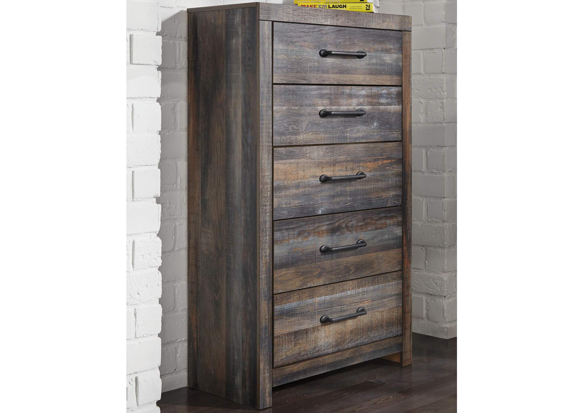 Drystan King Panel Headboard Bed with Mirrored Dresser and Chest room view