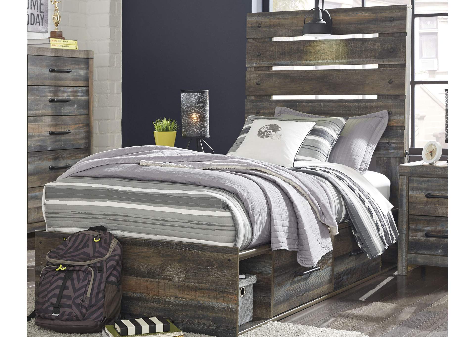 Drystan Twin Panel Bed with Mirrored Dresser room view