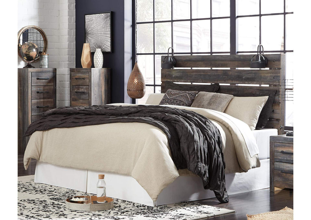 Drystan King Panel Headboard Bed with Mirrored Dresser, Chest and 2 Nightstands room view