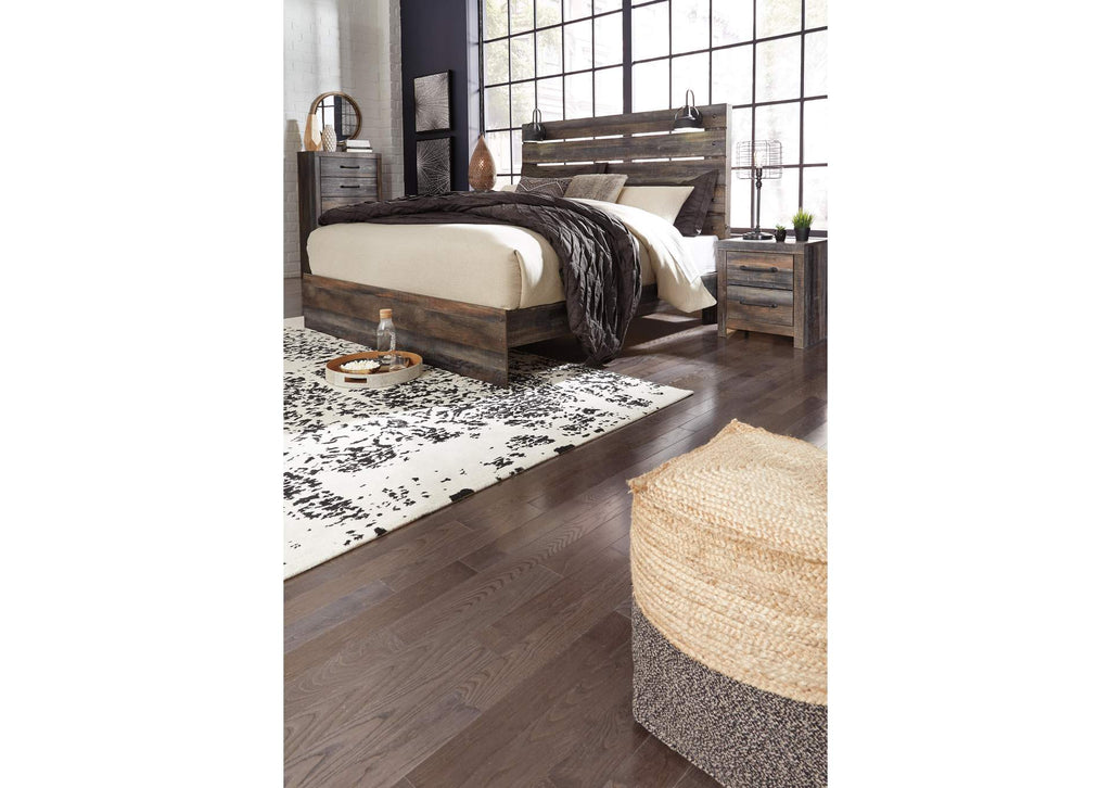 Drystan King Panel Bed, Dresser, Mirror and 2 Nightstands