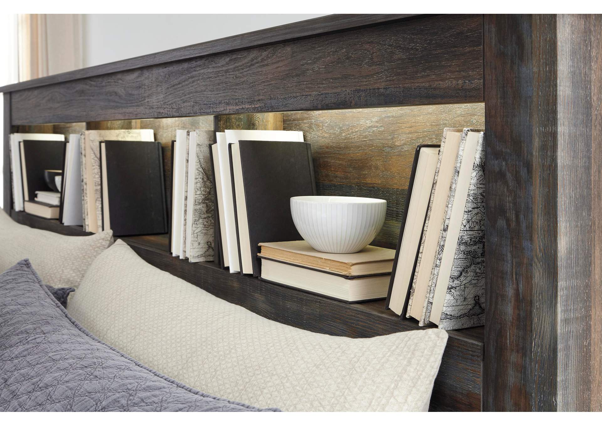 Drystan King/California King Bookcase Headboard Bed with Mirrored Dresser and Chest detail