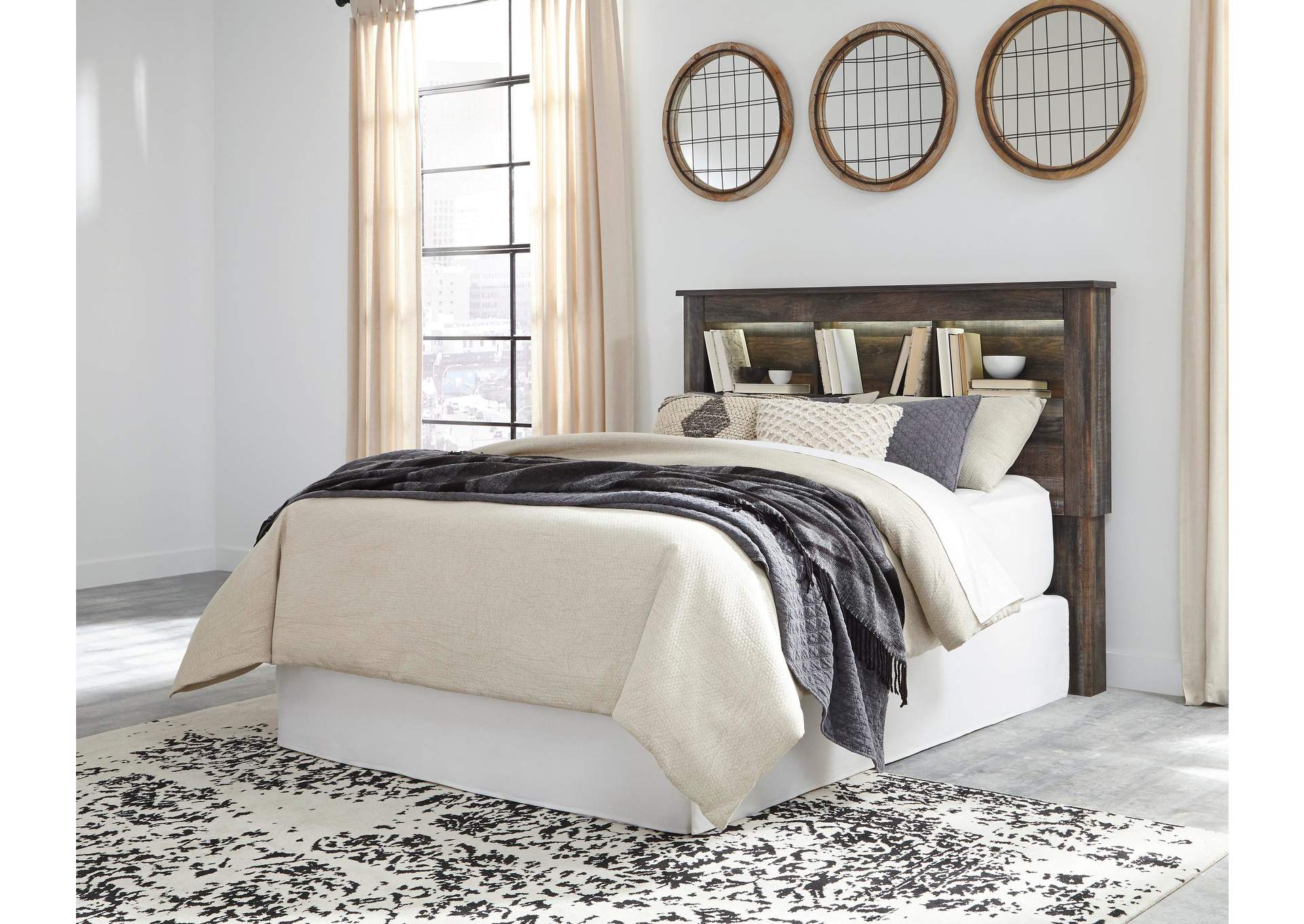 Drystan Queen/Full Bookcase Headboard Bed with Mirrored Dresser, Chest and Nightstand