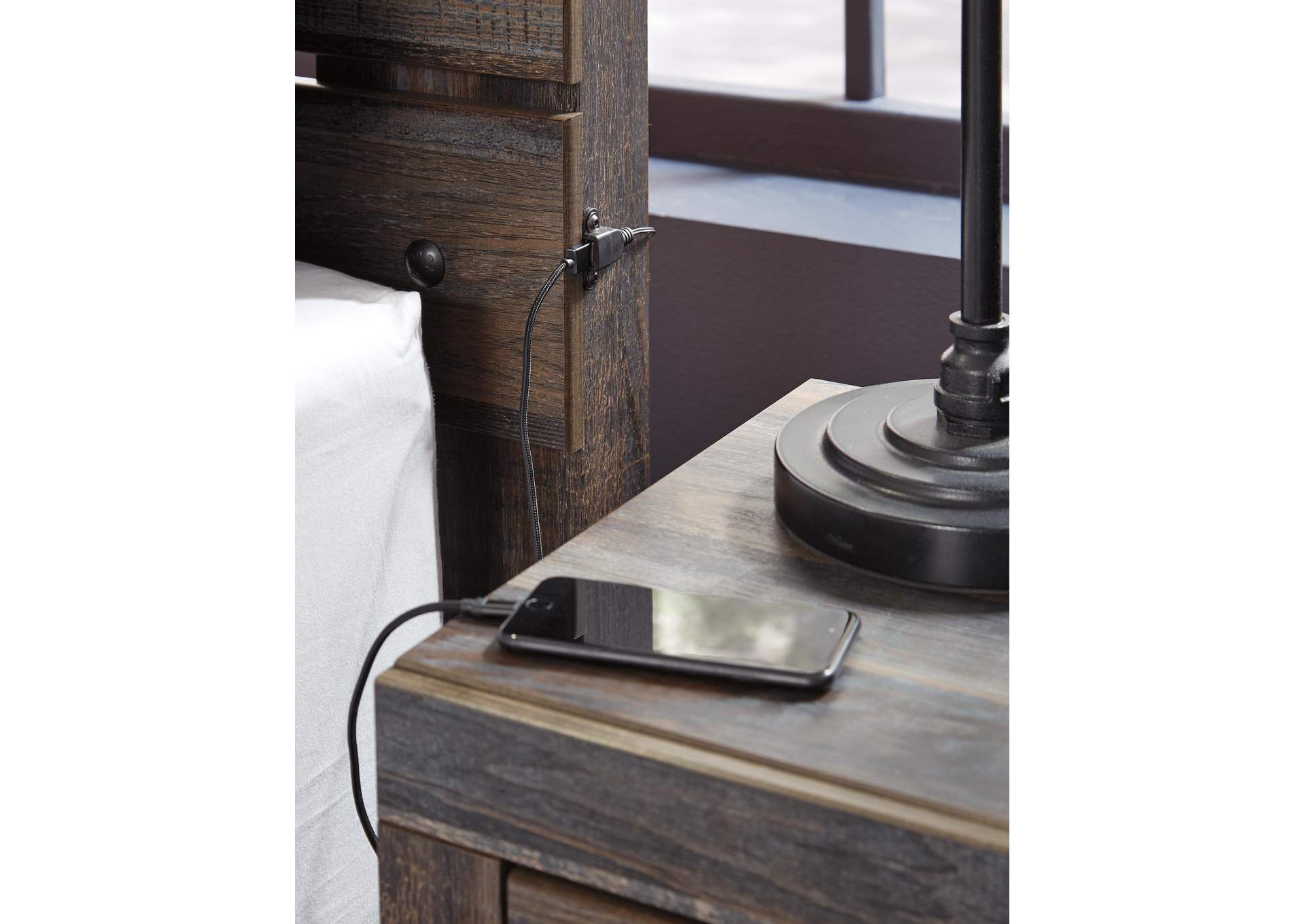 Drystan Queen Panel Bed with Dresser and Nightstand detail