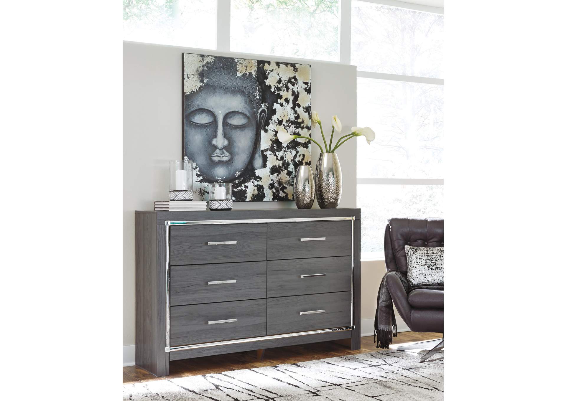 Lodanna Queen Panel Bed with 2 Storage Drawers with Dresser