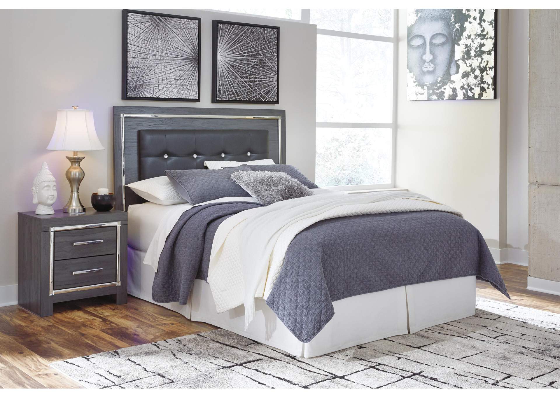 Lodanna Queen Panel Bed