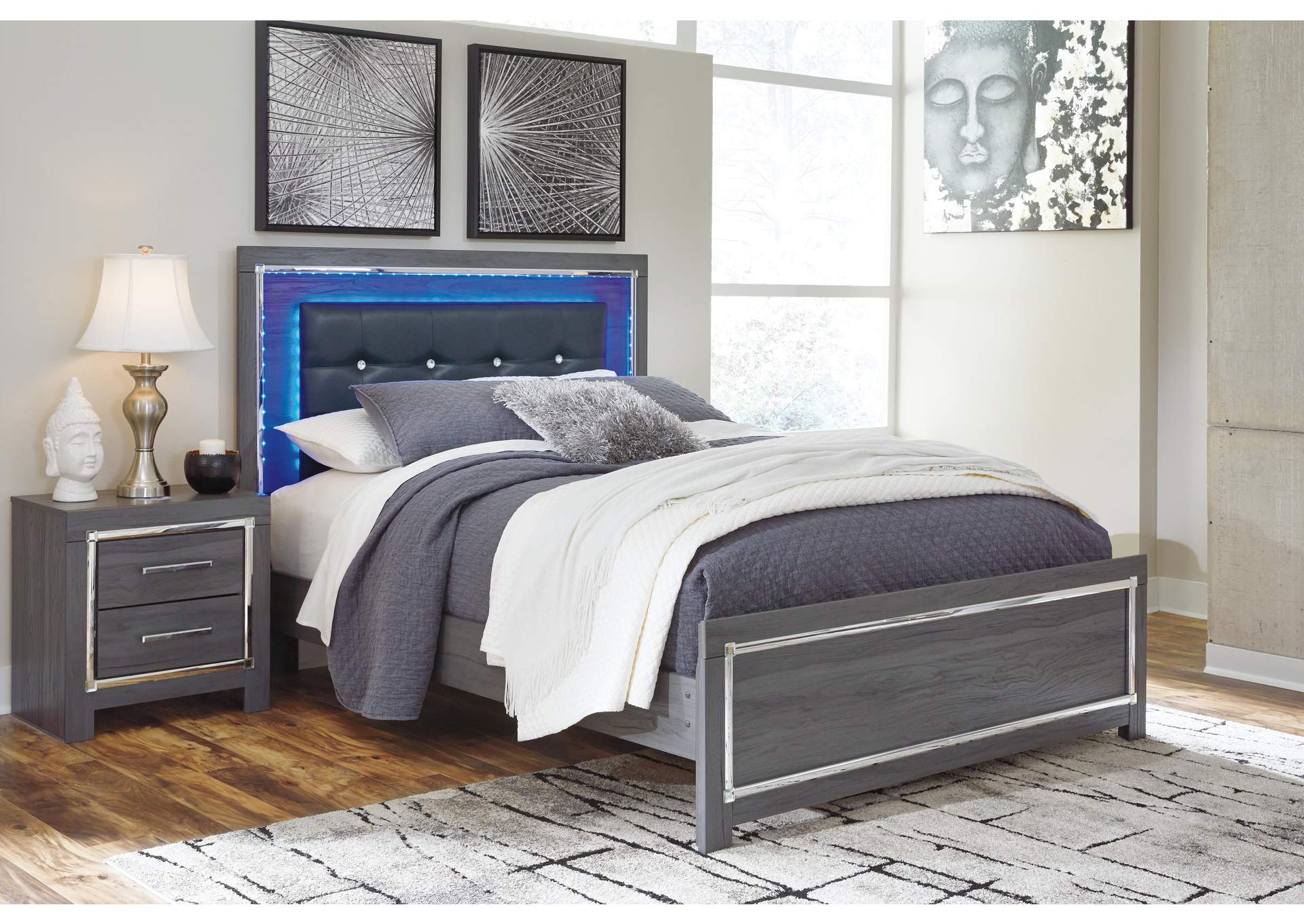 Lodanna Queen Panel Bed