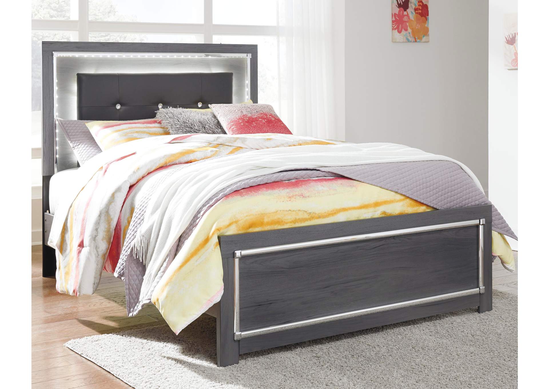 Lodanna Full Panel Bed room view