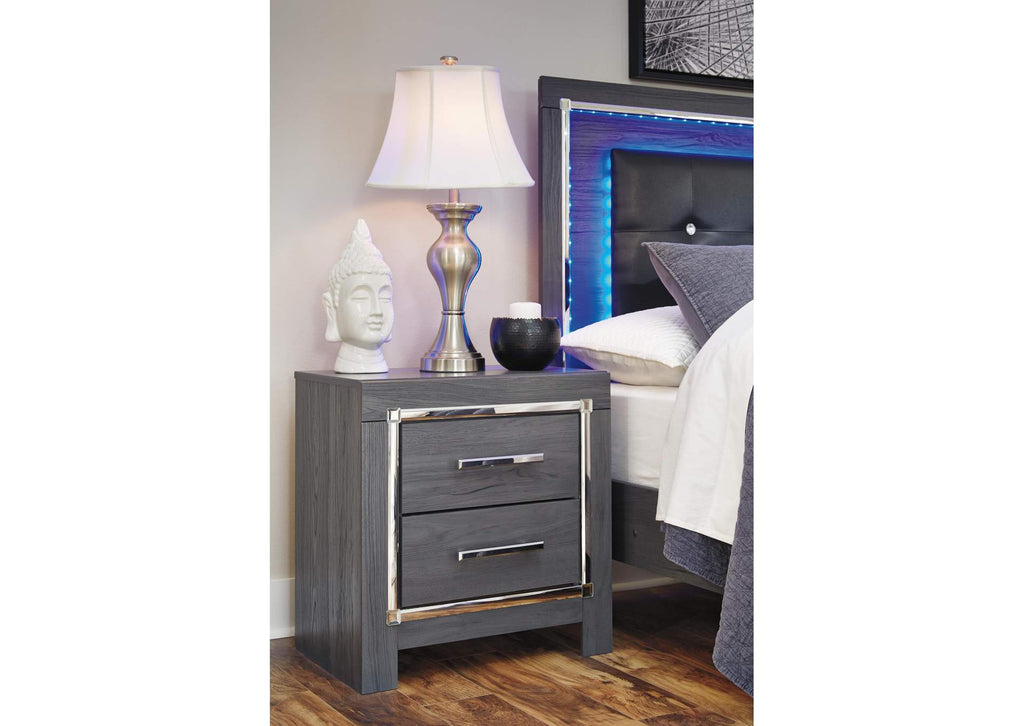 Lodanna Queen Panel Bed with Mirrored Dresser and Nightstand
