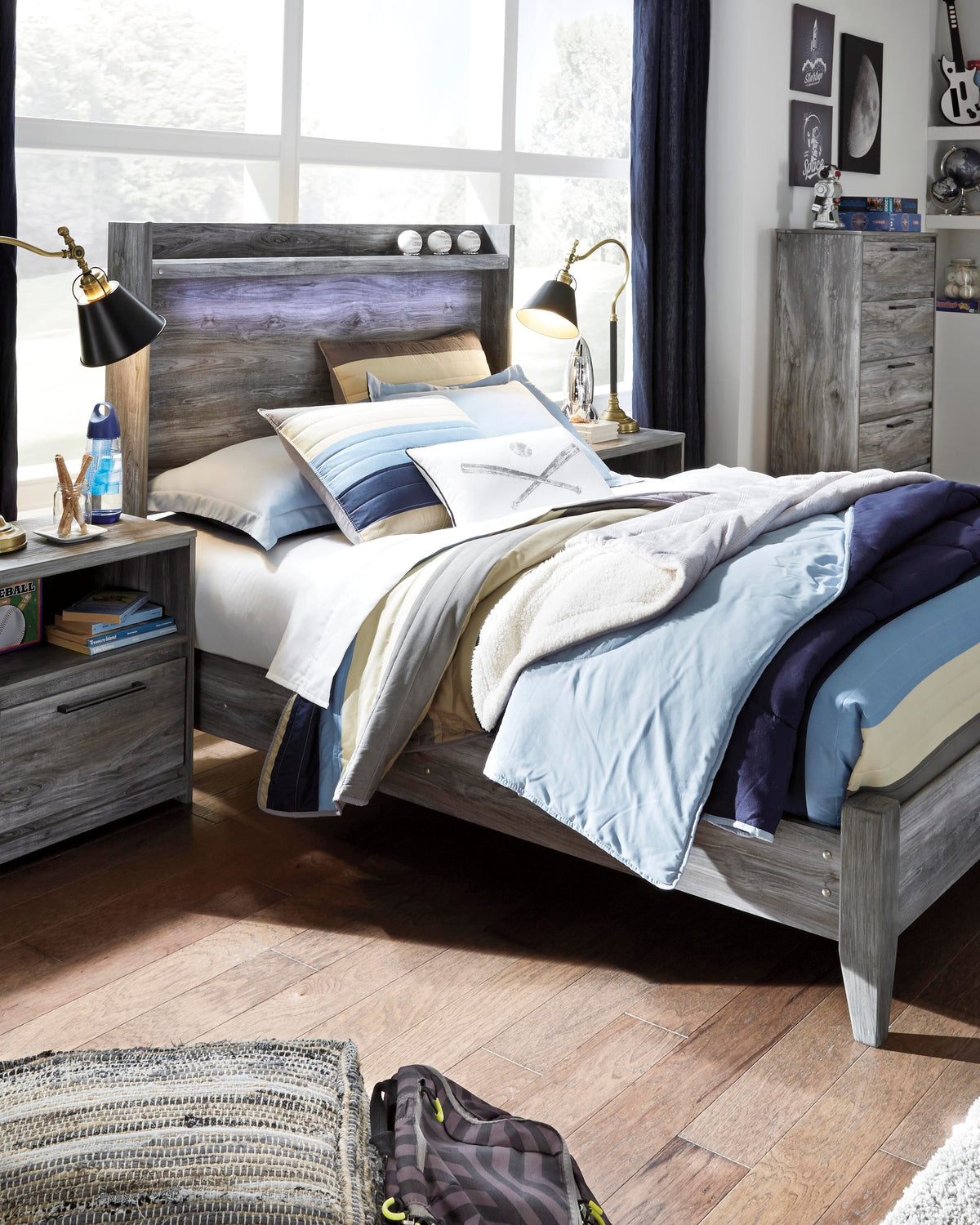 Baystorm Full Panel Bed in Gray, lifestyle view