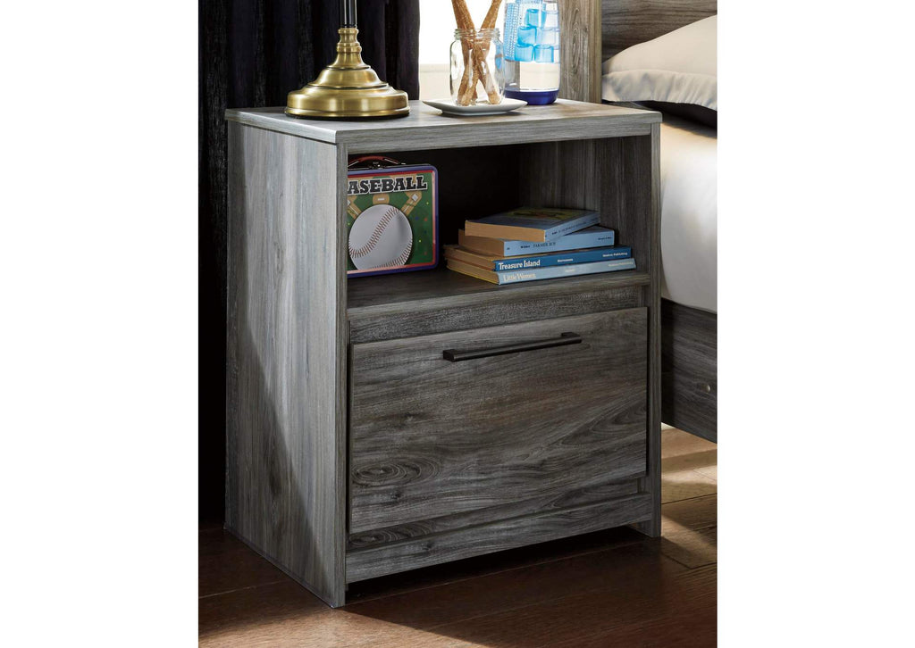 Baystorm Queen Panel Bed with Mirrored Dresser and Nightstand room view