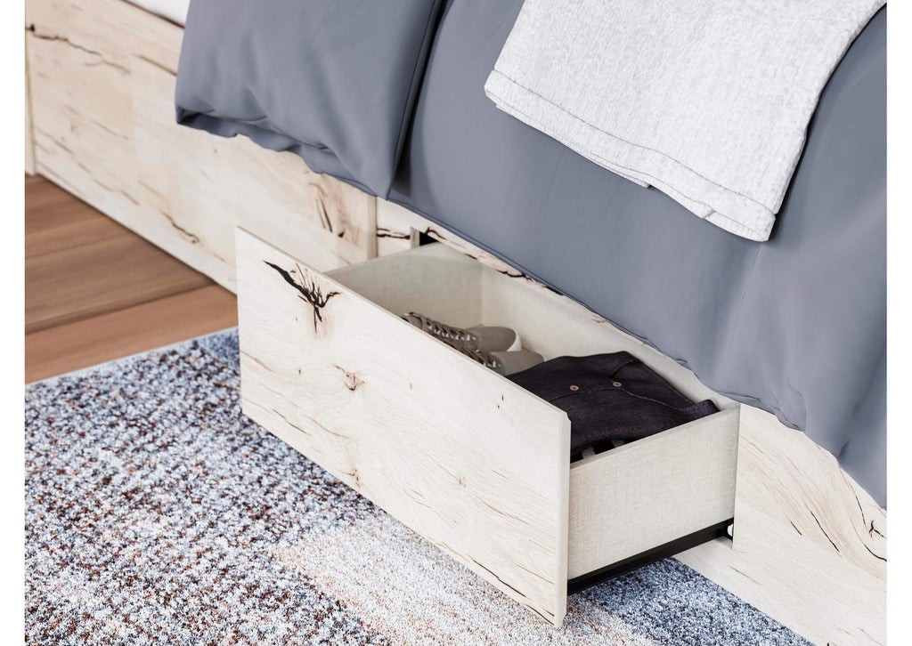 Lawroy Queen Panel Bed with Mirrored Dresser and Chest detail