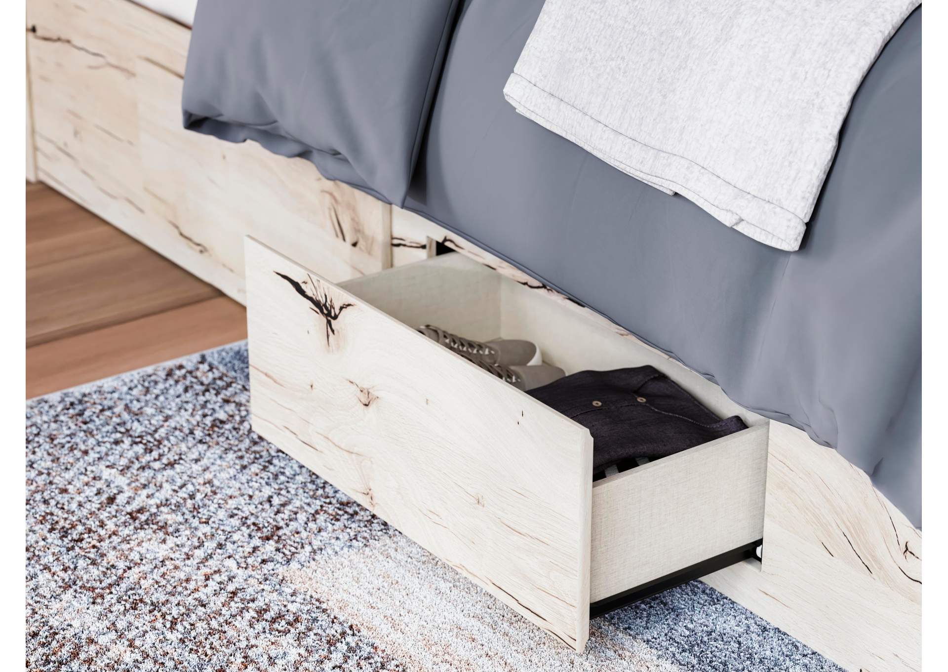 Lawroy Queen Panel Bed with Mirrored Dresser and Chest detail