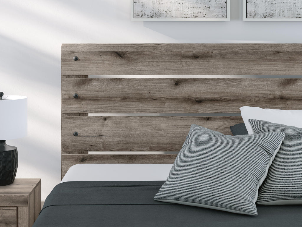 Graystorm King Panel Bed in Brown Gray, detail view